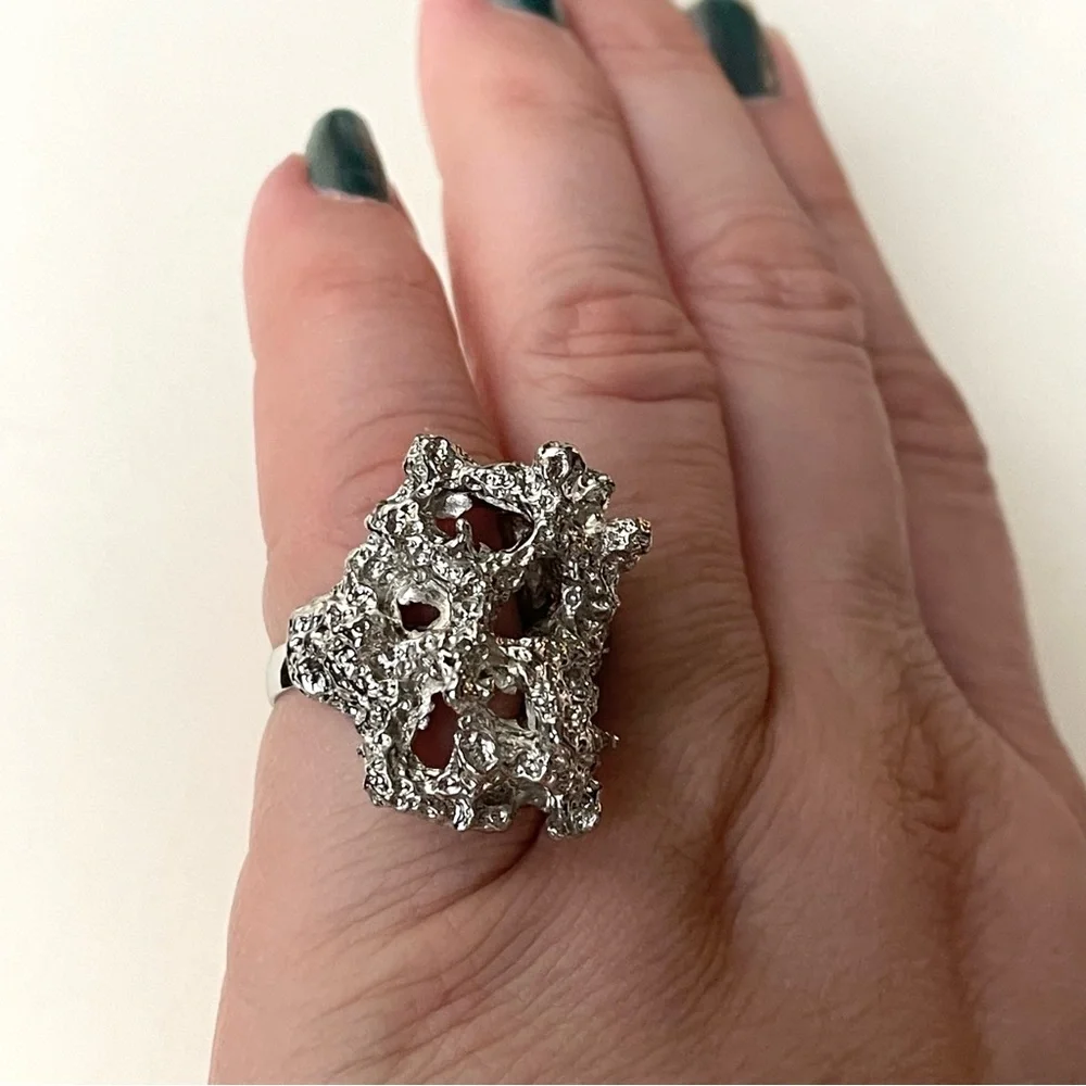 Vintage signed Vogue Brutalist freeform organic silvertone adjustable ring